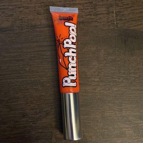 Benefit punch pop liquid lip color in mango - Picture 4 of 5